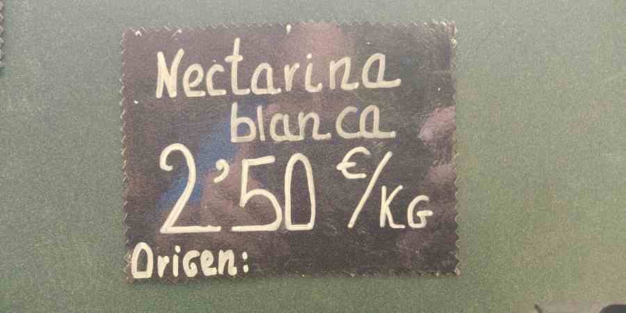 comprar-nectarina-leon-frutas-y-verduras-blanco